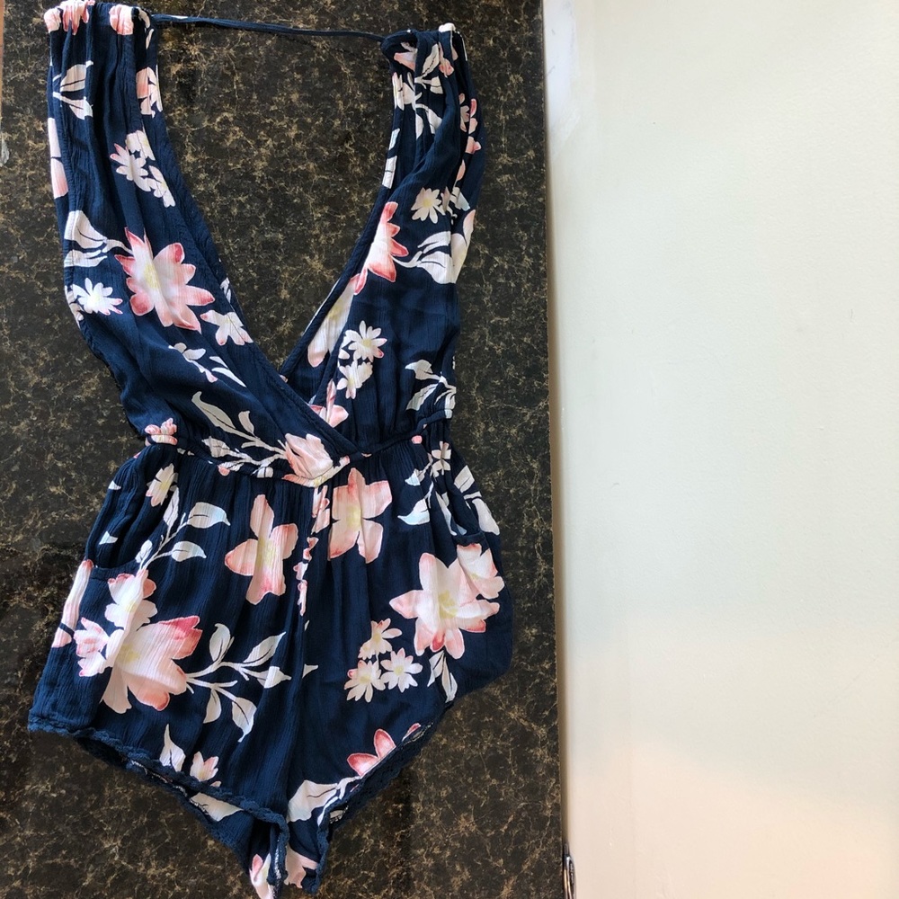 Billabong Floral Romper with pockets